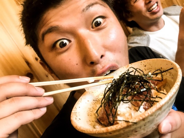 ナカオトモカズ「食いしん坊」